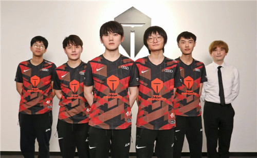 务的游客 务的游客