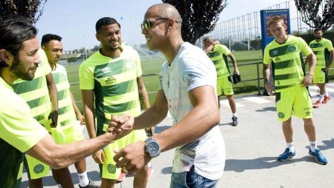 育爱好者的 育爱好者的