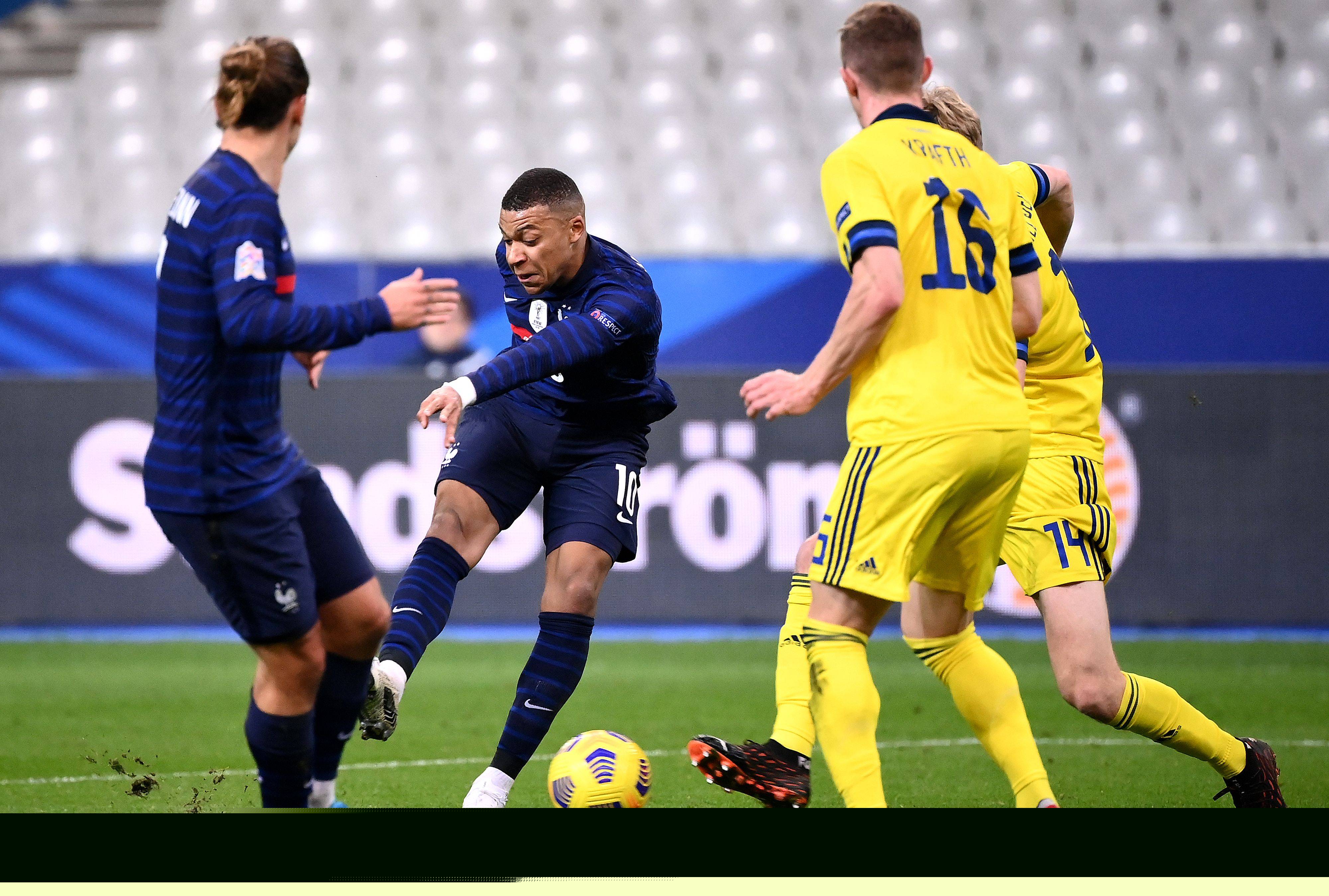 她在关键洞 她在关键洞